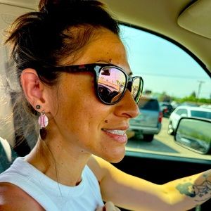 Meet your Posher, Cristina